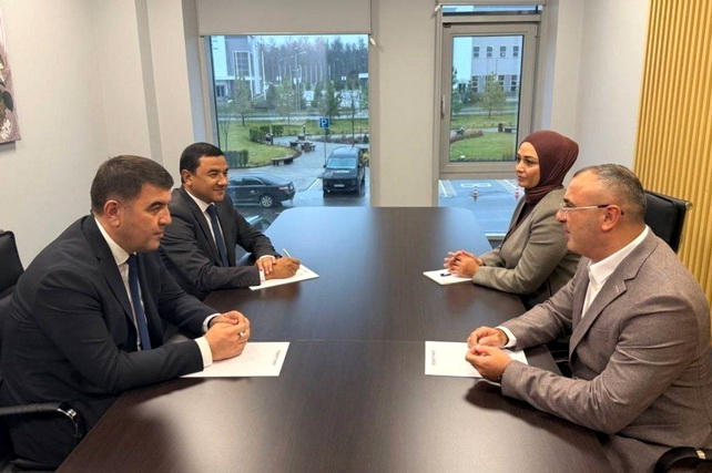 Rossiya kompaniyasi Namangan viloyatida yangi to‘qimachilik fabrikasi qurilishiga 50 million dollar sarmoya kiritmoqda Rossiya kompaniyasi Namangan viloyatida yangi to‘qimachilik fabrikasi qurilishiga 50 million dollar sarmoya kiritmoqda