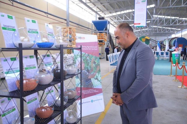 Uzbekistan’s top fertilizer producer launches new plant with USAID support