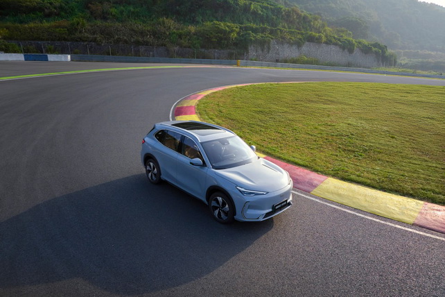 Geely EX5: A Next-Generation Electric Crossover That Conquered China and Prepares for Entry into Uzbekistan