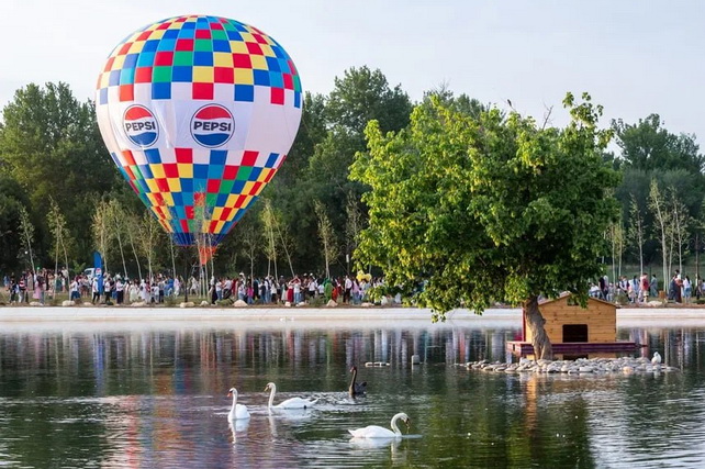 В Чирчике открыт масштабный парк с озером, амфитеатром и скейт-зоной
