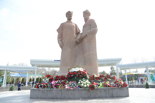 Monument of Alisher Navoi and Abdurakhman Jami opened in Samarkand Monument of Alisher Navoi and Abdurakhman Jami opened in Samarkand