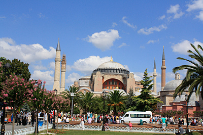 Over 130,000 Uzbek citizens to visit Turkey in 2013