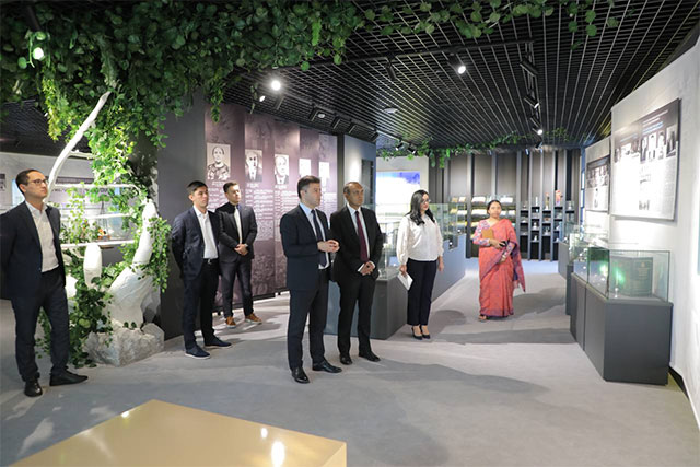 Bangladesh elchisi “Toshkent Pharma Park”ga tashrif buyurdi, sarmoya kiritishga qiziqish bildirdi