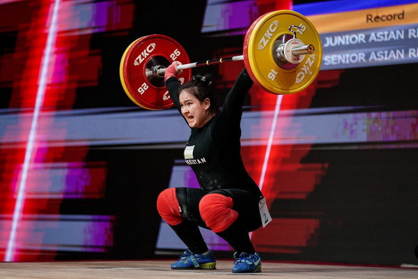 Uzbek female athletes win medals of Asian Weightlifting Championship Uzbek female athletes win medals of Asian Weightlifting Championship