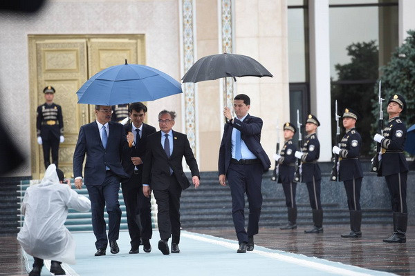 Премьер-министр Малайзии отбыл в Самарканд Премьер-министр Малайзии отбыл в Самарканд