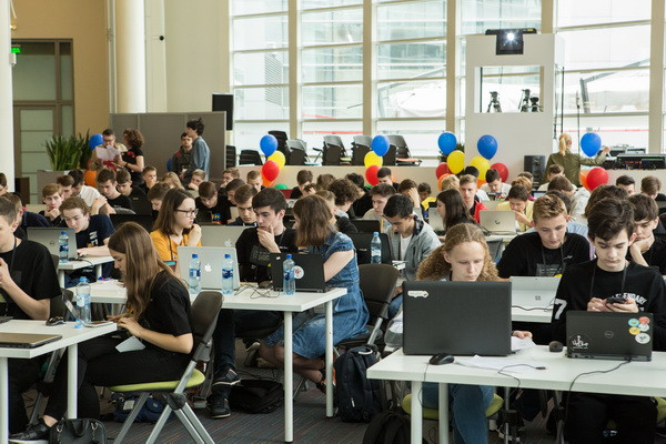 Yandex launches free Python courses for schoolchildren in Uzbekistan Yandex launches free Python courses for schoolchildren in Uzbekistan