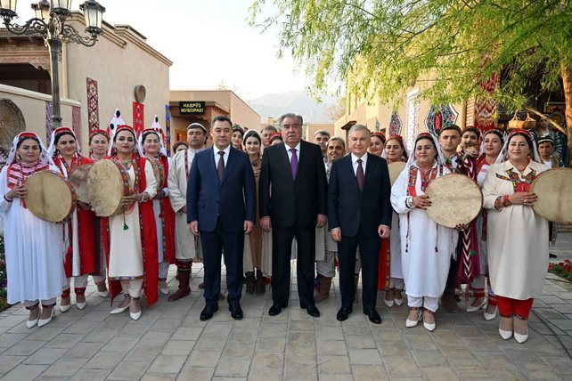 Prezidentlar Xo‘jand qal’asiga tashrif buyurdilar