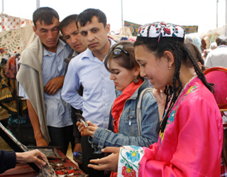 Asrlar Sadosi festival was a success as record 100,000 people visited it Asrlar Sadosi festival was a success as record 100,000 people visited it