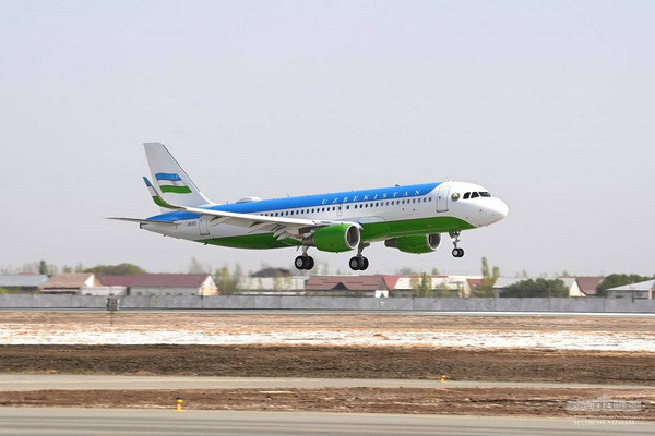 Uzbek President arrives in Khorezm Uzbek President arrives in Khorezm
